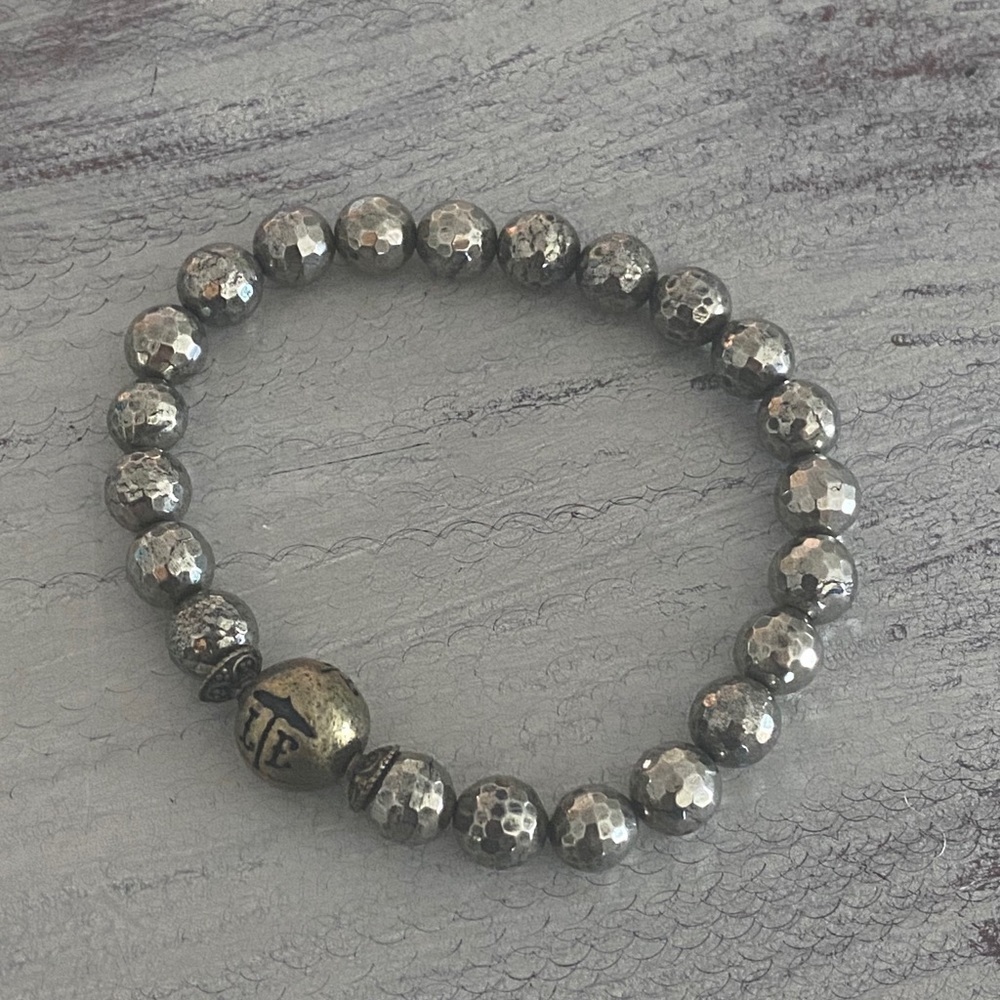 Lenny & Eva Hematite Bead Stretch Bracelet​​​​​​​​​ - Picture 4 of 7